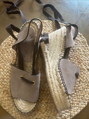 Betty Muller spadrilles Wedge Sandals in Taupe Suede with Ankle Tie
